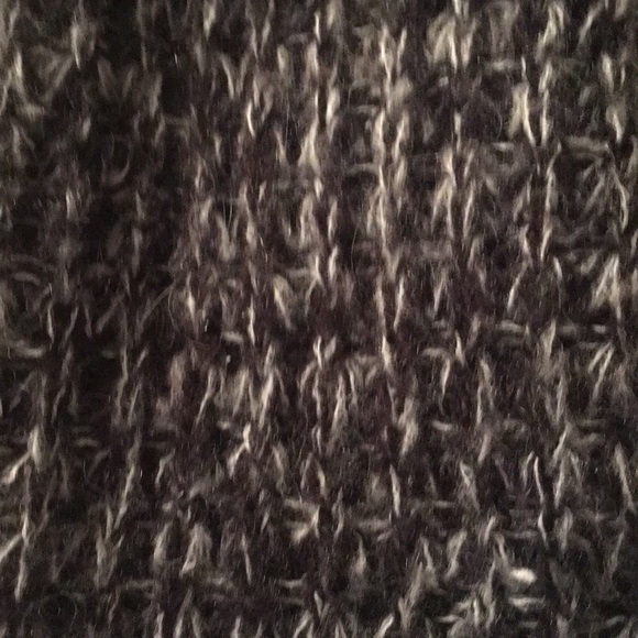 Sweater - Picture 4 of 4